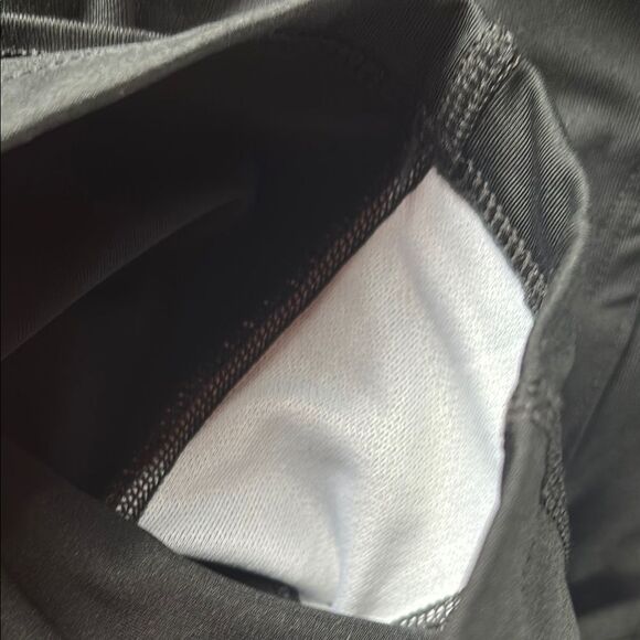 Nike Black and White Skorts Set - Picture 7 of 13